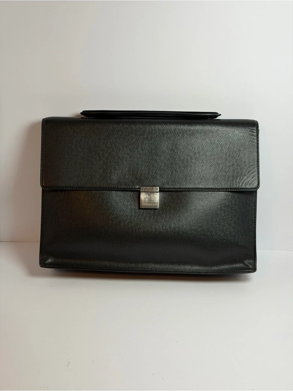 Louis Vuitton Taiga Porte-Documents Angara Briefcase